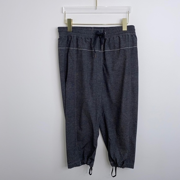 Lululemon Step Lively Heathered Texture Printed Grey Deep Coal Crop Pants Size 8 - Picture 1 of 14